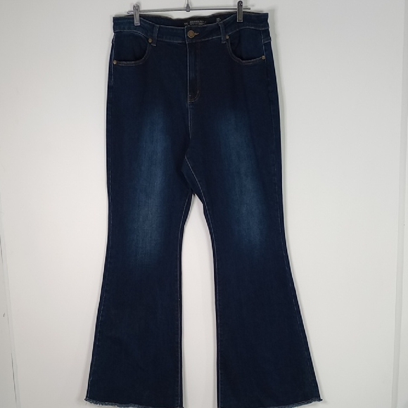 City Chic Denim Harley High Rise Flare Women's Dark Blue Jeans Size 20 - Picture 1 of 17